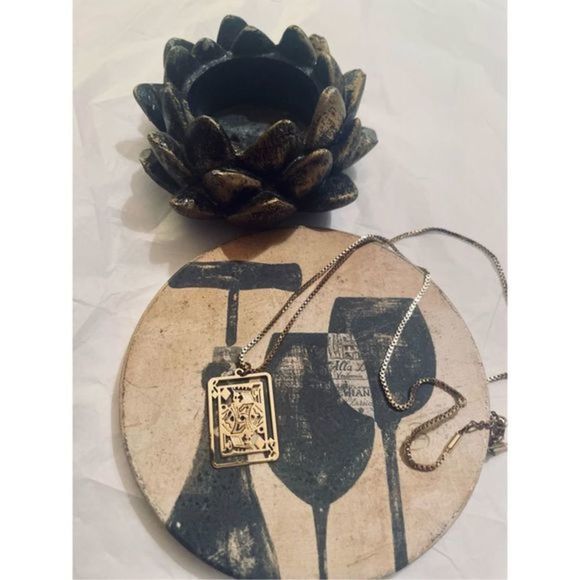 GOLD KING CARD NECKLACE - Picture 4 of 6
